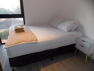 Apartamento entero de 3 habitaciones con camas Queen en zona 10 - Guatemala - 2