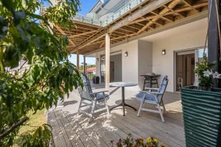 Pacific Ocean Breezes - 3