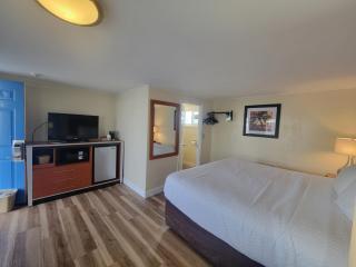 Days Inn by Wyndham - Cape Cod - West Yarmouth - 8