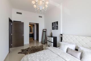 VayK - Spacious 1BR Apartment - 1