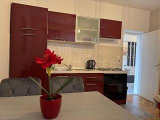 Apartments Villa Mirella 20 m from the sea - free parking - Trogir - 9