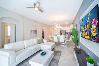 Disney Magic ChampionsGate Resort House 15 min from Disney World with Club Houses, 7 Pools and Water Park, Golf and More! - 0