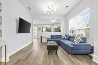 Family Retreat with Modern Comforts - Charlotte - 5