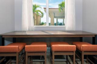 Hampton Inn and Suites Clearwater Beach - Clearwater Beach - 8