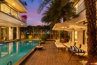 Amorzito by Solitaire Stays - Marmagao - 2