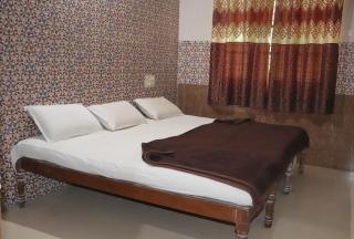 Bhagyalakshmi delux lodge - 3
