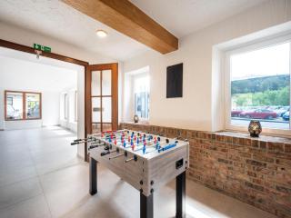 Big Holiday Home near Monschau in the Eifel Nationalpark with a terrace and bar - Schleiden - 1