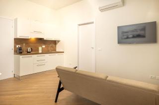 Modern two-room apartment near station and airport - Florencia - 9