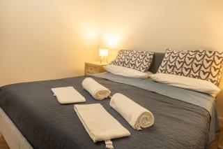 Modern two-room apartment near station and airport - Florencia - 5
