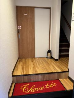 梟の宿 岛之内2号馆 步行300m至道顿堀! 徒步5分钟日本桥站! 心斋桥10分钟 黑门市场15分种徒步圈内 !中央区66平方2间房可住7人 - 2