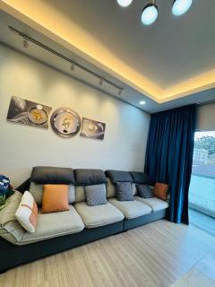 AYAAN PLATINUM Foosball Home at Quintet Apartment Free Parking - 2