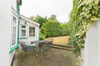 Holiday Home of the Month! Finchley, Sleeps 4 - London - 4