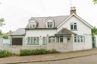 Holiday Home of the Month! Finchley, Sleeps 4 - London - 5