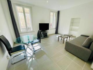 Appartement Tour Eiffel Motte Picquet Fondary - Paris - 0