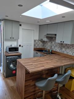 Studio - Raynes Park - 1