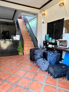 Local Guesthouse - Vang Vieng - 2