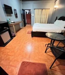 Local Guesthouse - Vang Vieng - 1