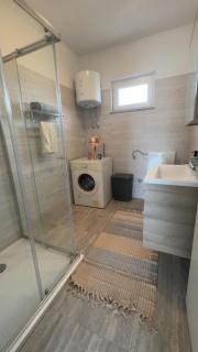 silent and close to sea 1st floor - 4