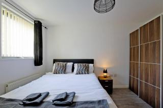 Luxury Flat Apartment - Lakeside View in London - Abbey Wood - 8