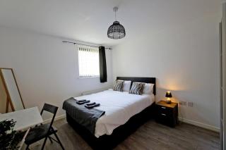 Luxury Flat Apartment - Lakeside View in London - Abbey Wood - 5