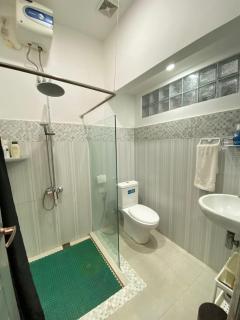 Entire Home in West Lombok near Senggigi - 6