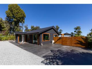 Glass Horizon - Rutherglen Holiday Home - 9