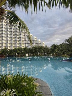 The Arena Cam Ranh Beachfront Condotel - 8