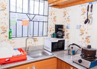KGL Shortlet Apartment - 9