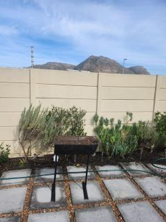 Corncrake Haven - Marina da Gama - 1