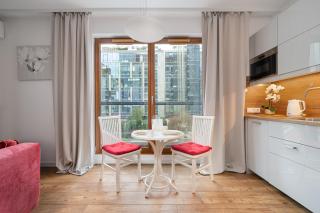 Golden Apartments Warsaw - Big Apartment in Luxury Building near Metro Station-Grzybowska 85-5 - Varsavia - 4