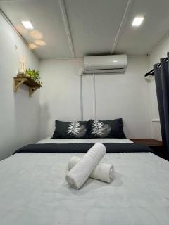 Pok Mat Beach Cabin - 3