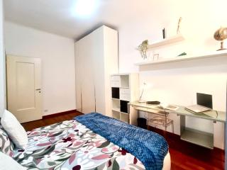 Elegant 2 bedroom apt - 10 min to Duomo, 2 min to Subway - Milan - 2