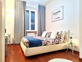 Elegant 2 bedroom apt - 10 min to Duomo, 2 min to Subway - Milan - 0