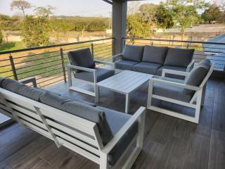 Diamond and Pearl Holiday Home - Hazyview - 4
