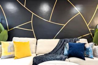 Elegant Home 8 mins to Washington DC & Old Town - 0