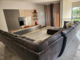Diamond and Pearl Holiday Home - Hazyview - 5