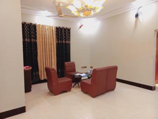 Rose Palace Guest House - 1