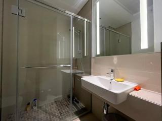 Aesthetic 1BR with Stunning Pool in JVC - 1