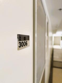 JFam Suites Allegra Condo with Balcony, FREE Parking - 5