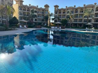 Luxury Chalet in Alsaraya, Overlooking All of Sahl Hasheesh with Stunning Pool & Red Sea Views - Hurghada - 0