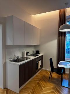 Royal GmbH - Monaco di Baviera - 0