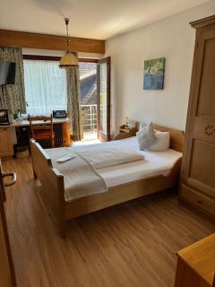 Hotel Restaurant Adler Stube - Münstertal - 8