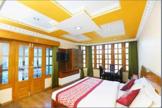 Hotel Gurupriya - 5