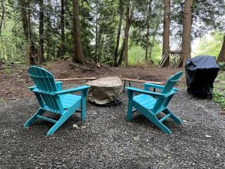 Family Style Glamping Vacation in Pet-Friendly Tiny House in Washington - - 8