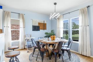 Serene Views with Heated Pool - Sleeps 10 - Pet Haven - Schertz - 8