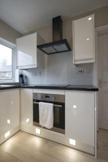 Luxury Harborne Home, Perfect for Contractors & Families 5 Mins from QE & Uni - Birmingham - 4