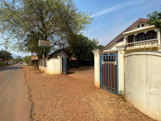 SUNTIPHAB GETS House - Ban Pho Touane - 3