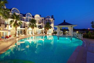 Seahorse Deluxe Hotel - 0