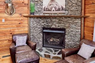 Bearfoot Bend Cabin in Blue Ridge - 1