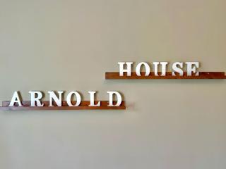 Arnold House in the heart of Calverley village - - 3